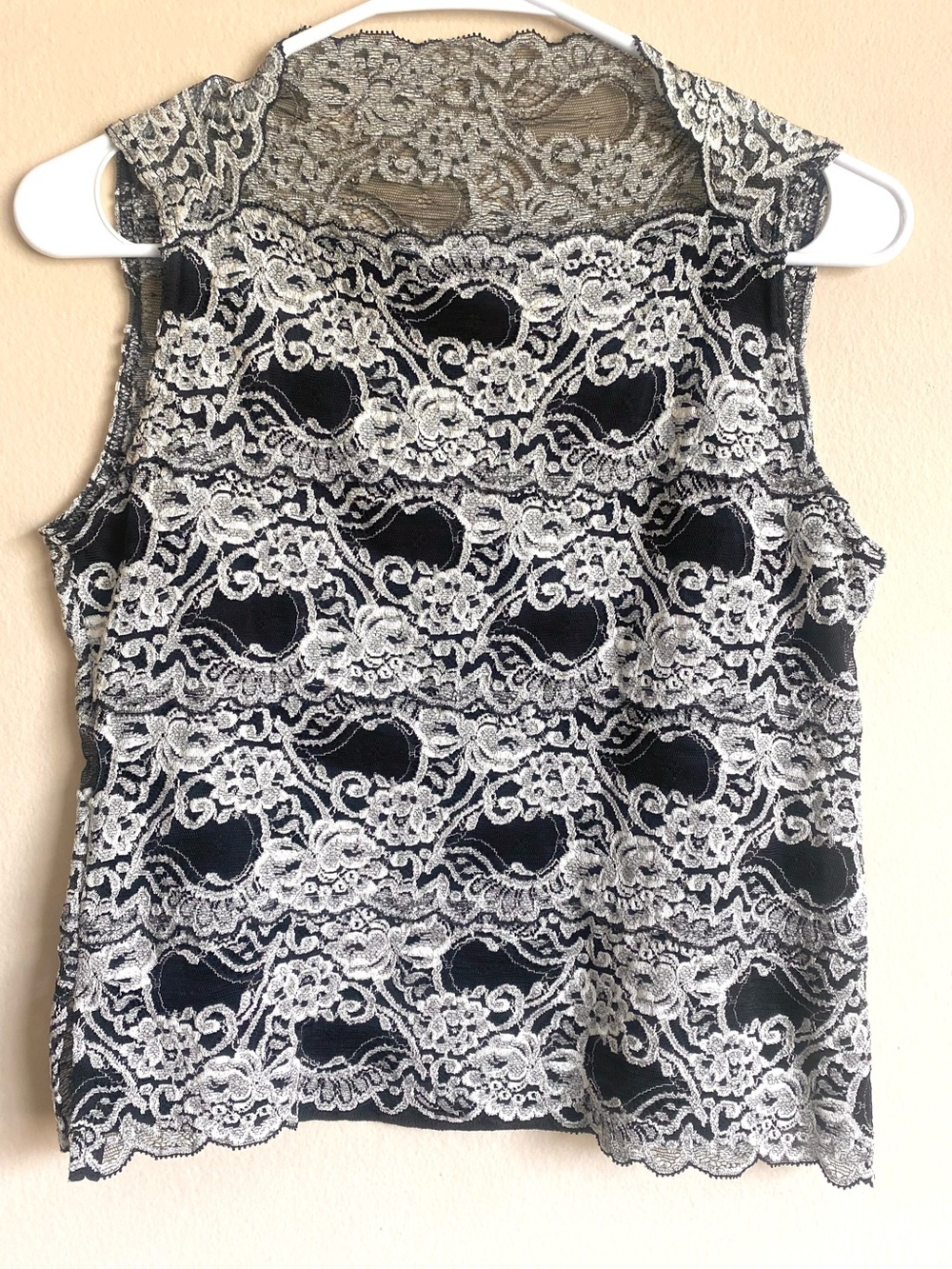 Kay Celine Black Ivory Lace Sleeveless Top Floral Overlay Medium
